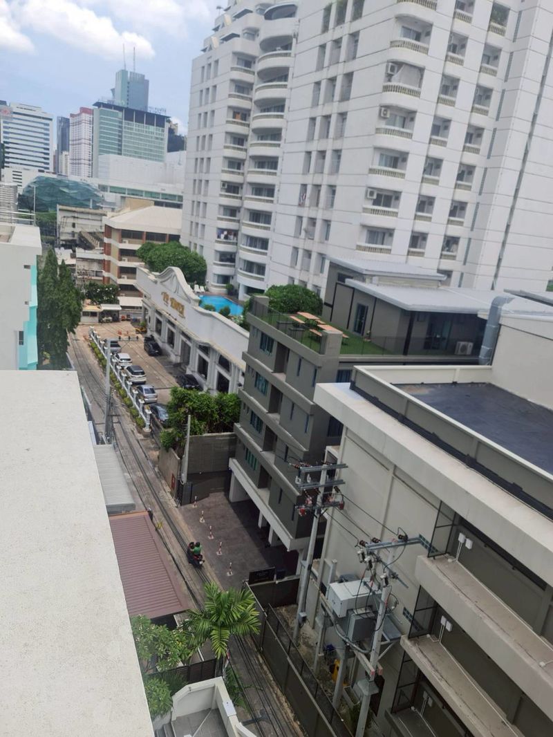 ขายที่ดินพร้อมอพาร์ทเม้นท์และบ้าน 6 ชั้น ทำเลดี ตรงข้าม#kingpower #ราคาดีทำเลดี ติดต่อผึ้งรติ 0619419639