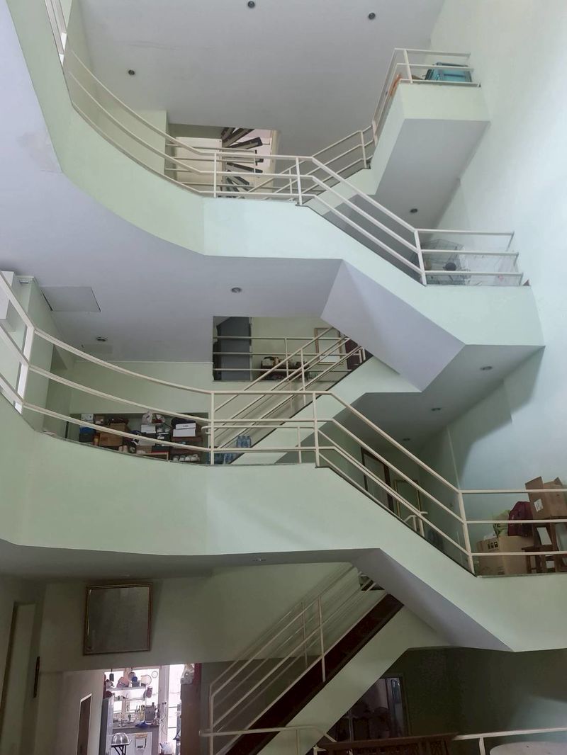 ขายที่ดินพร้อมอพาร์ทเม้นท์และบ้าน 6 ชั้น ทำเลดี ตรงข้าม#kingpower #ราคาดีทำเลดี ติดต่อผึ้งรติ 0619419639