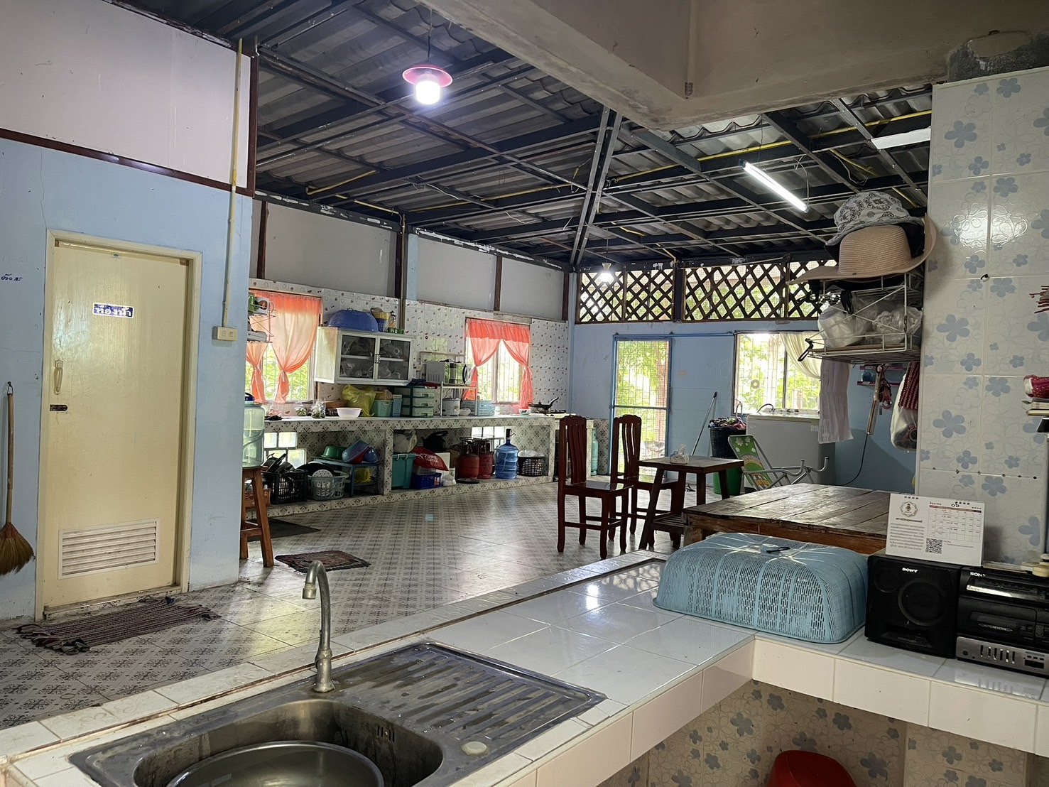 ขายบ้านพร้อมที่ดิน ทำเลทอง ต. บ้านโข้ง  อ.อู่ทอง จ.สุพรรณบุรี 