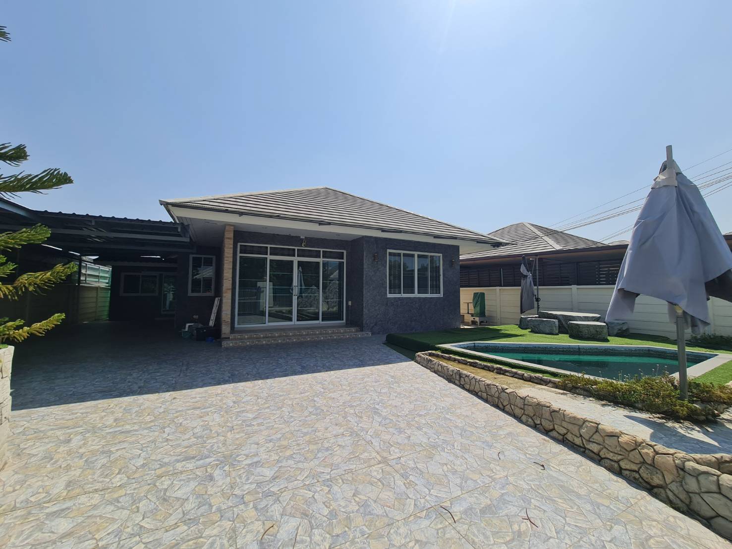  ขาย/เช่า​  บ้านเดี่ยวพร้อมอยู่  ตกแต่งสวย หมู่บ้านแสนพฤกษา เดินทางสะดวกติดถนนใหญ่ 