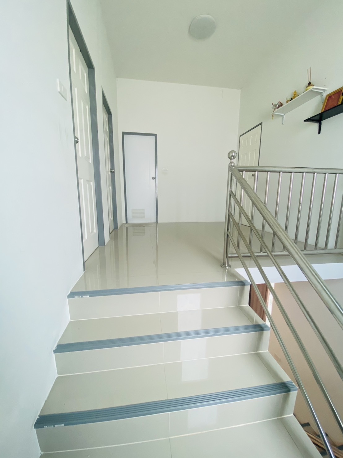 ขายบ้านเดี่ยว 2ชั้น  โครงการหมู่บ้านวโรรส 10  ต.หนองละลอก  อ.บ้านค่าย จ.ระยอง