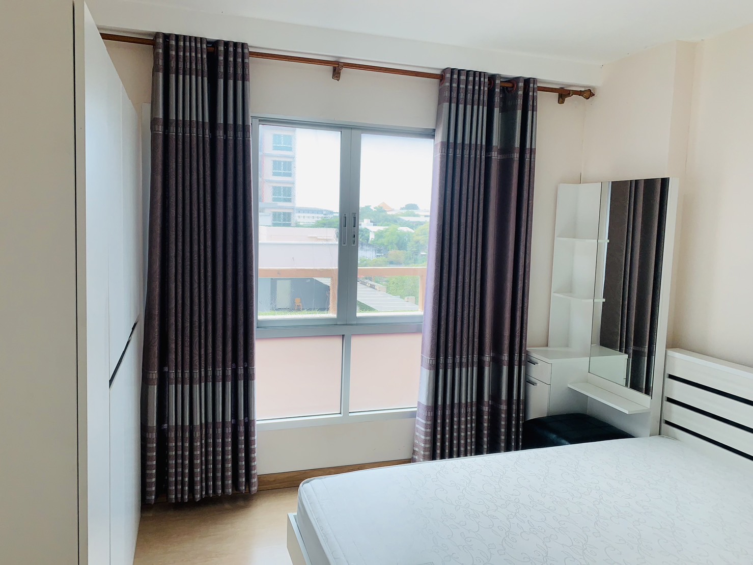 ขายด่วน คอนโดสราญแฮปปี้แลนด์ เขตบางกะปิ กทม. (เจ้าของขายเอง) ในราคา 1.55 ล *ไม่รับนายหน้า