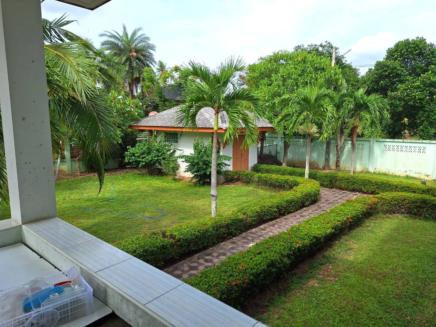 ขายที่ดินพร้อมสิ่งปลูกสร้าง ทำเลดี อำเภอสัตหีบ จังหวัดชลบุรี 