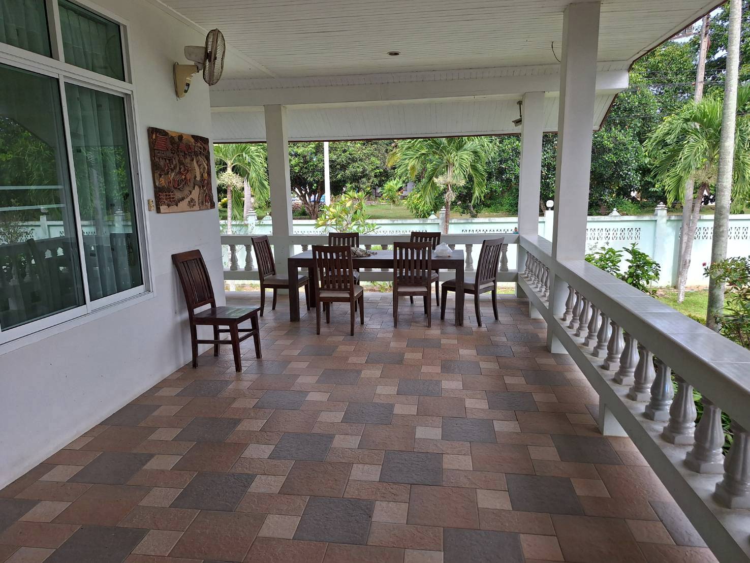 ขายที่ดินพร้อมสิ่งปลูกสร้าง ทำเลดี อำเภอสัตหีบ จังหวัดชลบุรี 