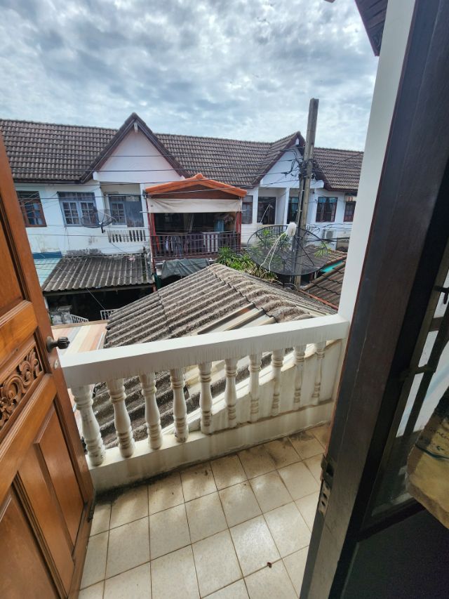 ขายทาวน์เฮ้าส์มือสอง  สวนผักซอย2 เขตตลิ่งชัน กรุงเทพมหานคร