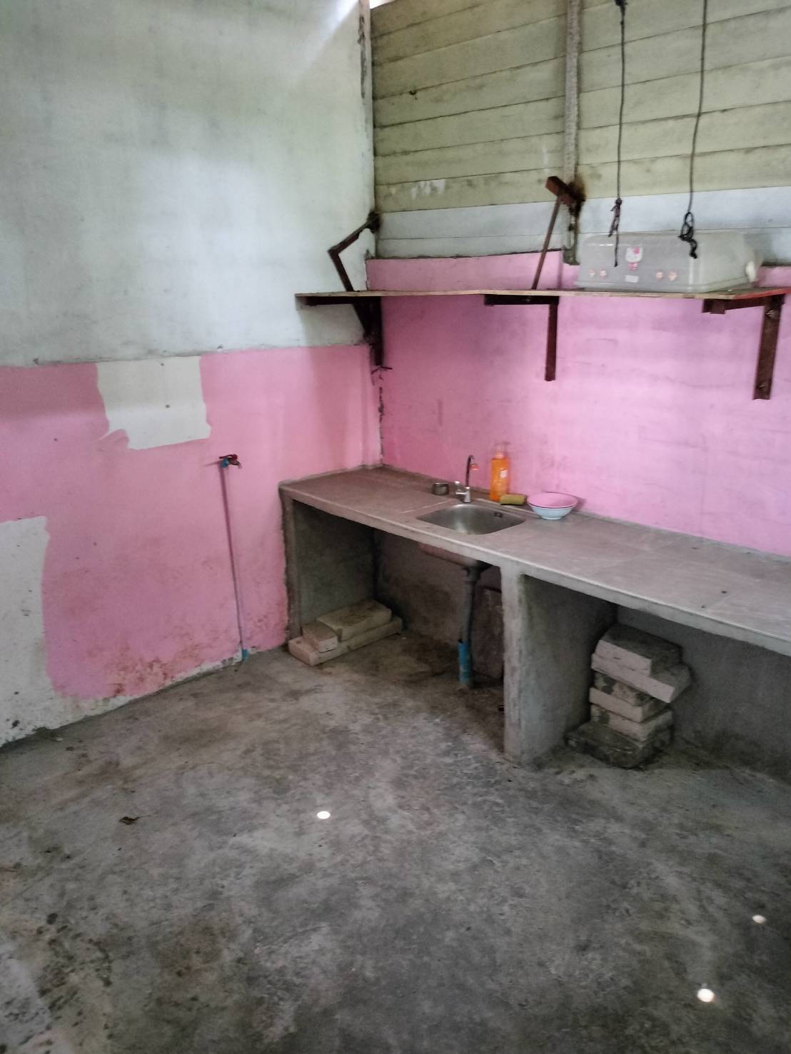 ขายอาคารพาณิชย์ 3 ชั้นครึ่ง หัวมุม  ทำเลทอง  อำเภอธัญบุรี จังหวัดปทุมธานี