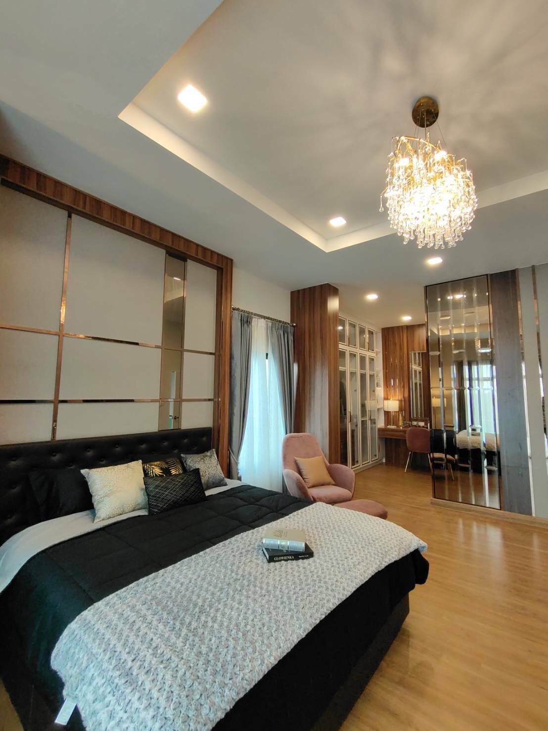 บ้านเดี่ยว 2 ชั้น ทำเลทอง  สไตล์โมเดิร์น ทำเลใกล้ทะเลนาจอมเทียน - สัตหีบ จังหวัดชลบุรี