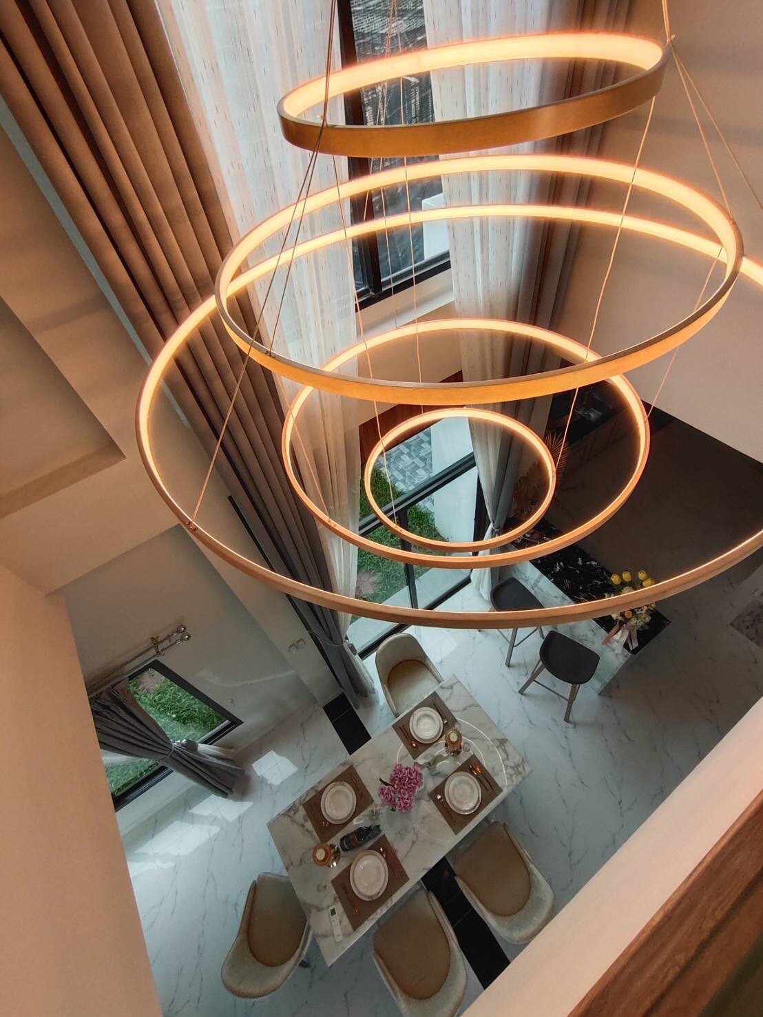 บ้านเดี่ยว 2 ชั้น ทำเลทอง  สไตล์โมเดิร์น ทำเลใกล้ทะเลนาจอมเทียน - สัตหีบ จังหวัดชลบุรี