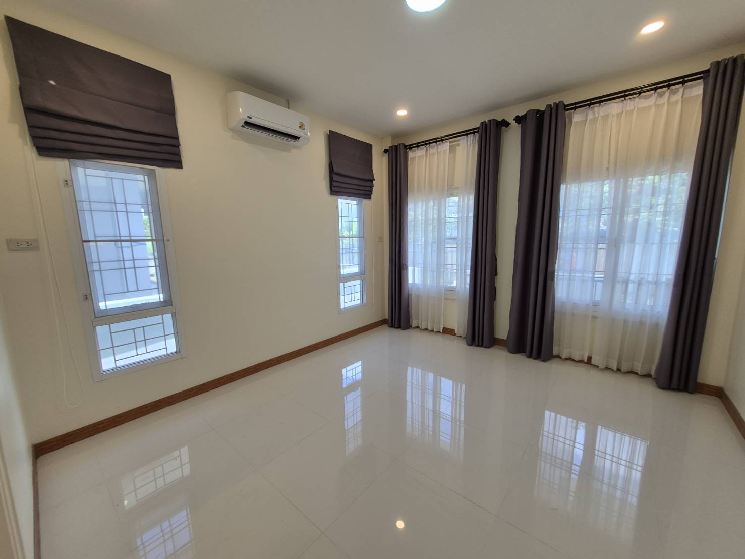 ขายบ้านเดี่ยวชั้นเดียว ทำเลดี  อำเภอพนัสนิคม จังหวัดชลบุรี