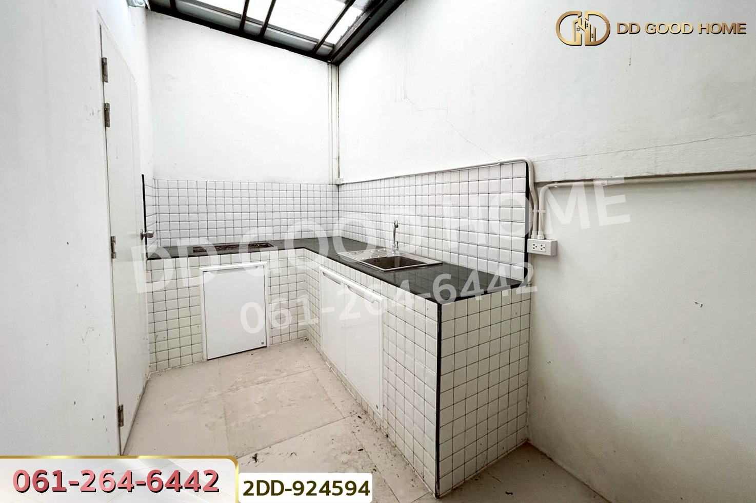 2DD-924594 ทาวน์เฮ้าส์ เค.ซี.คลัสเตอร์ นิมิตใหม่ ใกล้ที่ว่าการอำเภอลำลูกกา