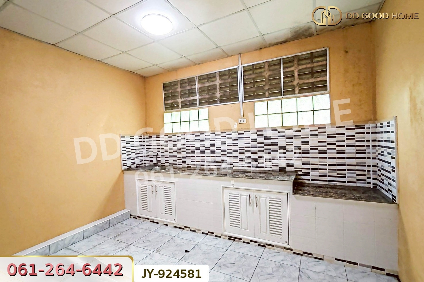 DD-924581 ทาวน์เฮ้าส์ หมู่บ้านบัวทองแลนด์ ถ.บางกรวย-ไทรน้อย นนทบุรี ใกล้เซ็นทรัลเวสต์เกต