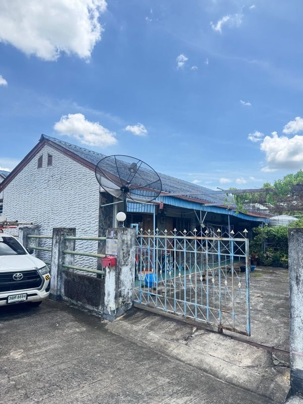 ขายด่วนที่ดินพร้อมหอพัก ใจกลางเมือง หลัง บขส. ขนส่ง – ใกล้บิ๊กซี – ใกล้ถนนคลังอาวุธ จังหวัดอุบลราชธานี