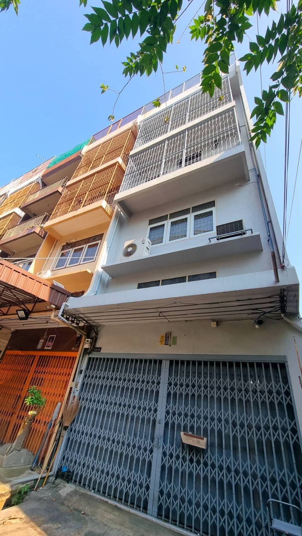 #ขายอาคารพาณิชย์ 4.5 ชั้น ใจกลางเมือง รีโนเวทใหม่ สวยพร้อมอยู่ เขตปทุมวัน จังหวัดกรุงเทพมหานคร