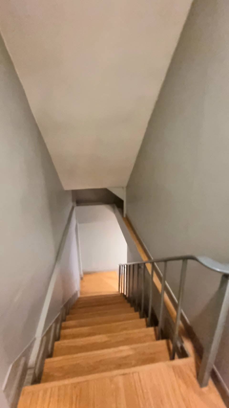 #ขายอาคารพาณิชย์ 4.5 ชั้น ใจกลางเมือง รีโนเวทใหม่ สวยพร้อมอยู่ เขตปทุมวัน จังหวัดกรุงเทพมหานคร