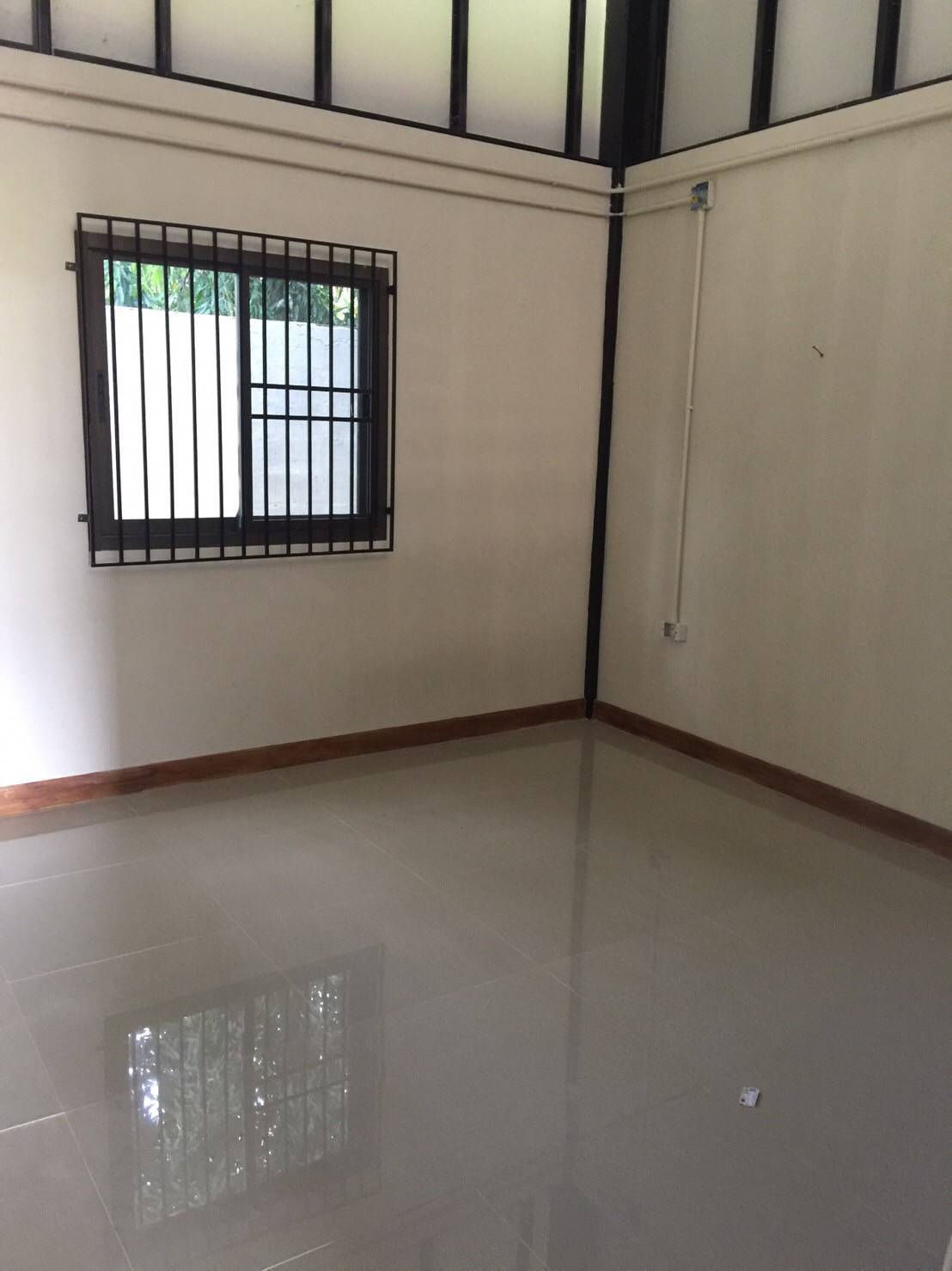 ให้เช่าพื้นที่โกดัง โรงงาน สำนักงาน ใกล้รถไฟฟ้าสายสีม่วง บน ถ.บ้านกล้วย-ไทรน้อย นนทบุรี 