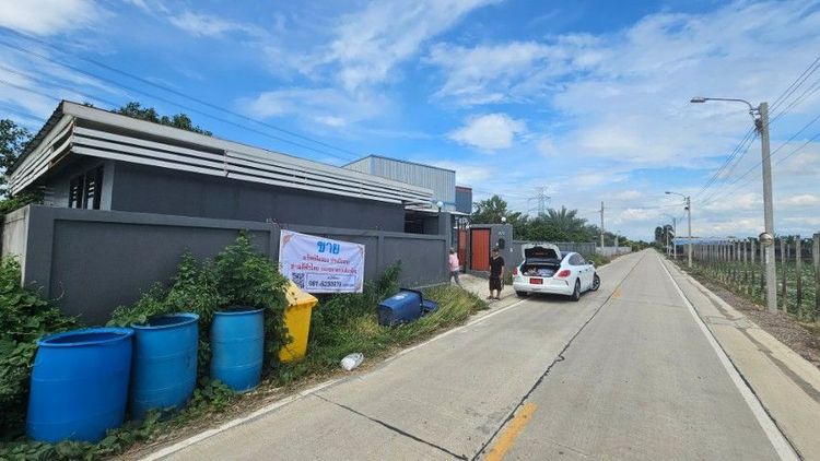 ขายโรงงาน, Office พร้อมห้องใต้ดินขนาดใหญ่ 1 ไร่ อำเภอไทรน้อย จังหวัดนนทบุรี