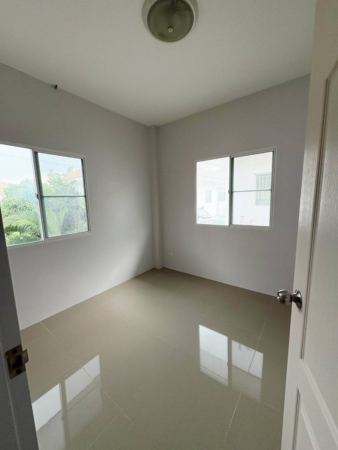 ขายบ้านเดี่ยว 2 ชั้น ทำเลศักยภาพ ใกล้เมือง เดินทางสะดวก พร้อมอยู่