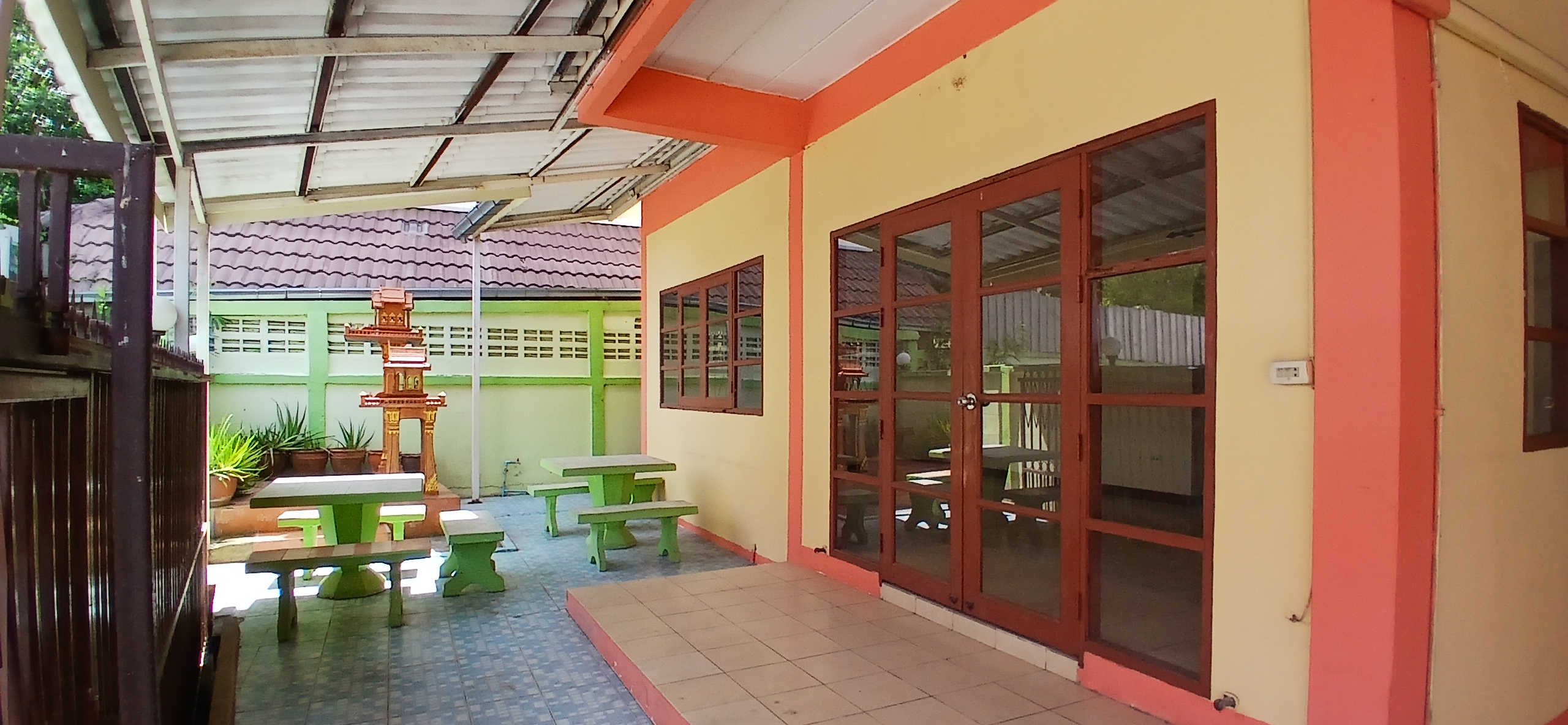 ขายบ้านเดี่ยวใกล้สนามบินดอนเมืองเพียง 10 นาที 48 ตร.วา หน้ากว้างหลังมุม หมู่บ้านพูลศรี