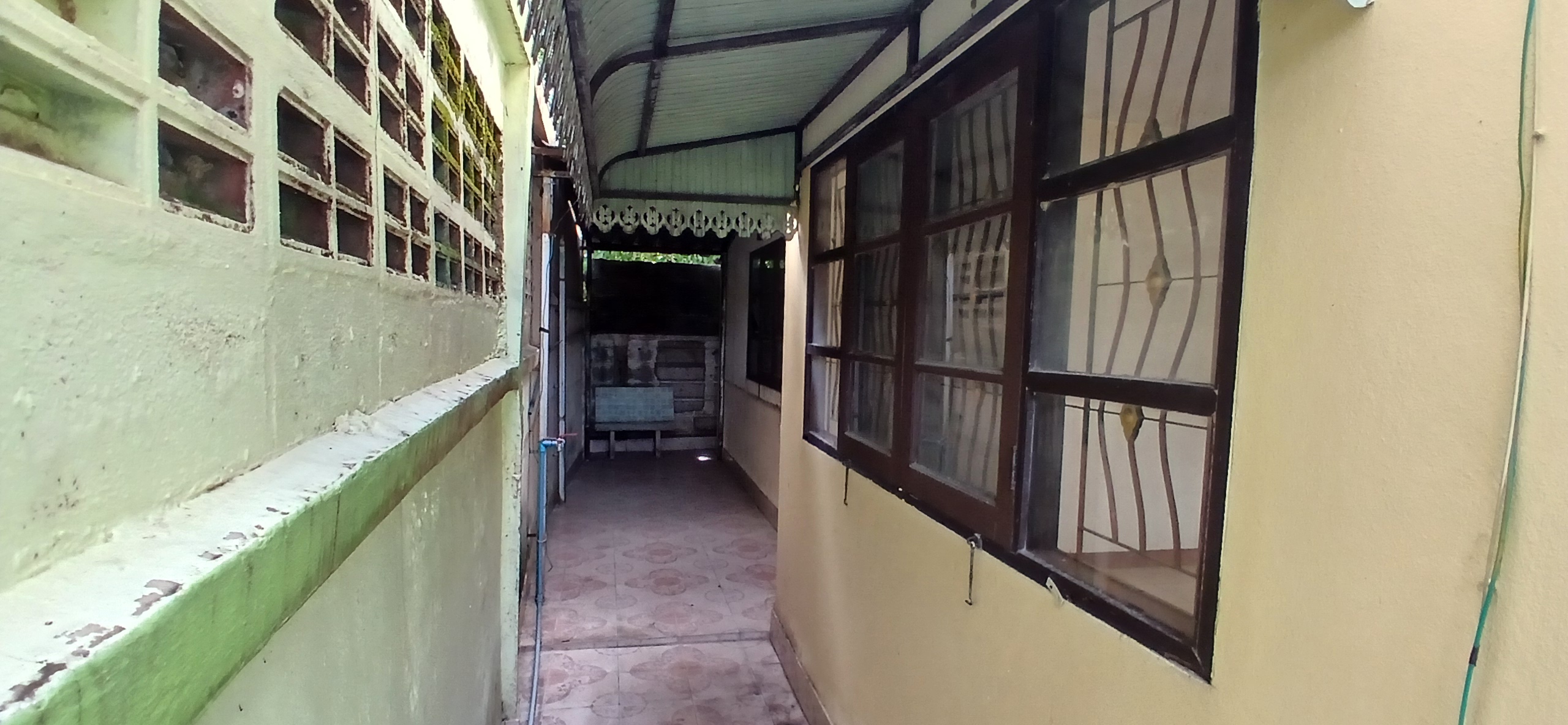 ขายบ้านเดี่ยวใกล้สนามบินดอนเมืองเพียง 10 นาที 48 ตร.วา หน้ากว้างหลังมุม หมู่บ้านพูลศรี