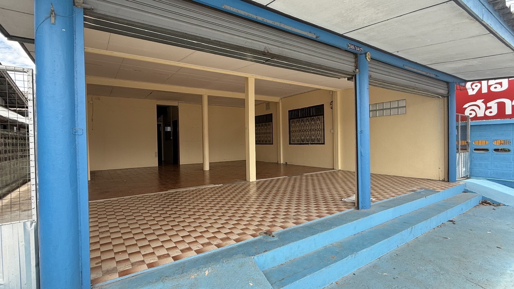 ขายบ้านเดี่ยวให้เช่า 2ชั้น ตรงข้ามเป็นตลาดเบิร์ดคลองถม  จังหวัดราชบุรี