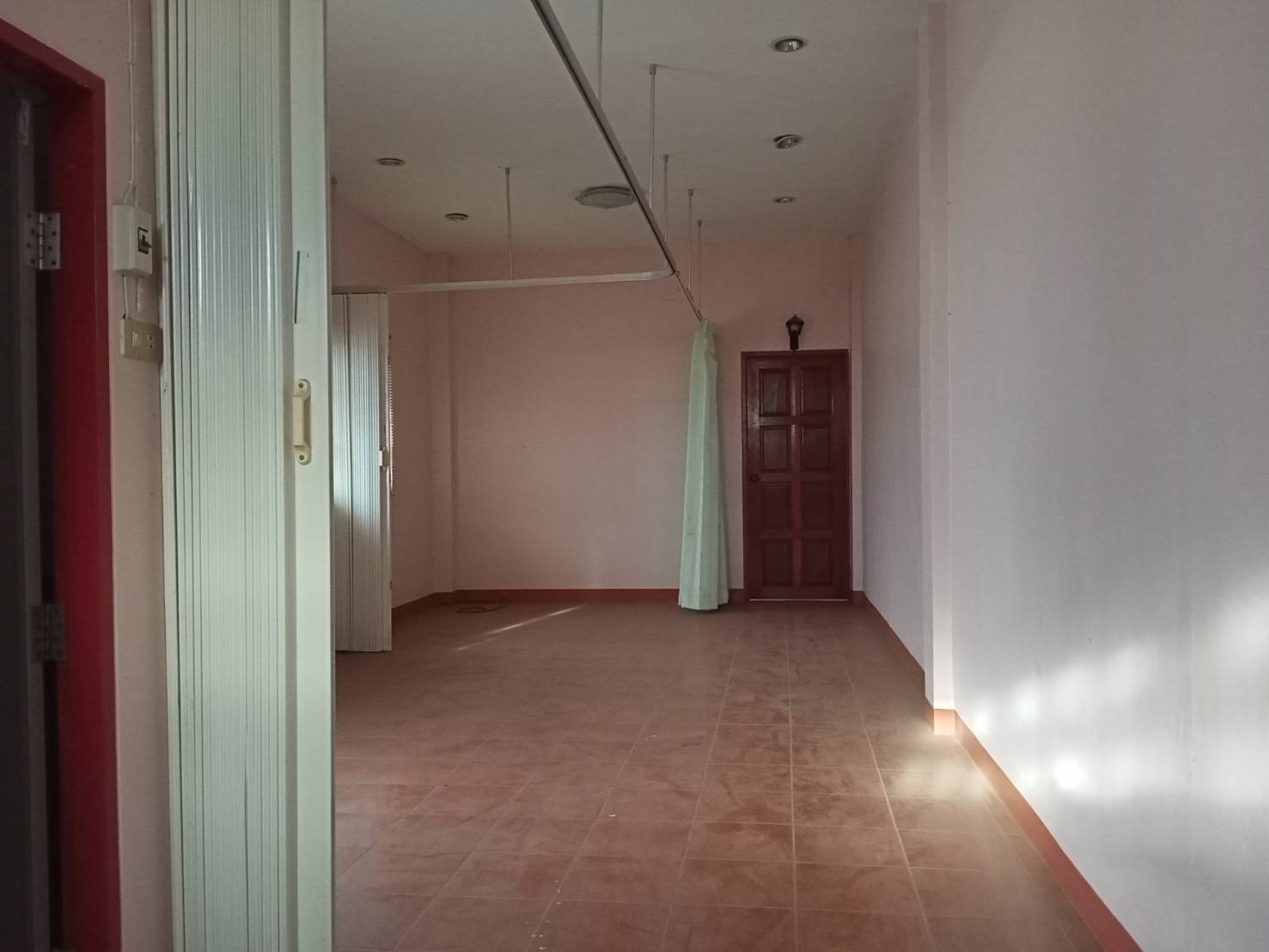 ขายอาคารพาณิชย์ 2 ชั้น 2 คูหา ทำเลดี จังหวัดกาฬสินธุ์