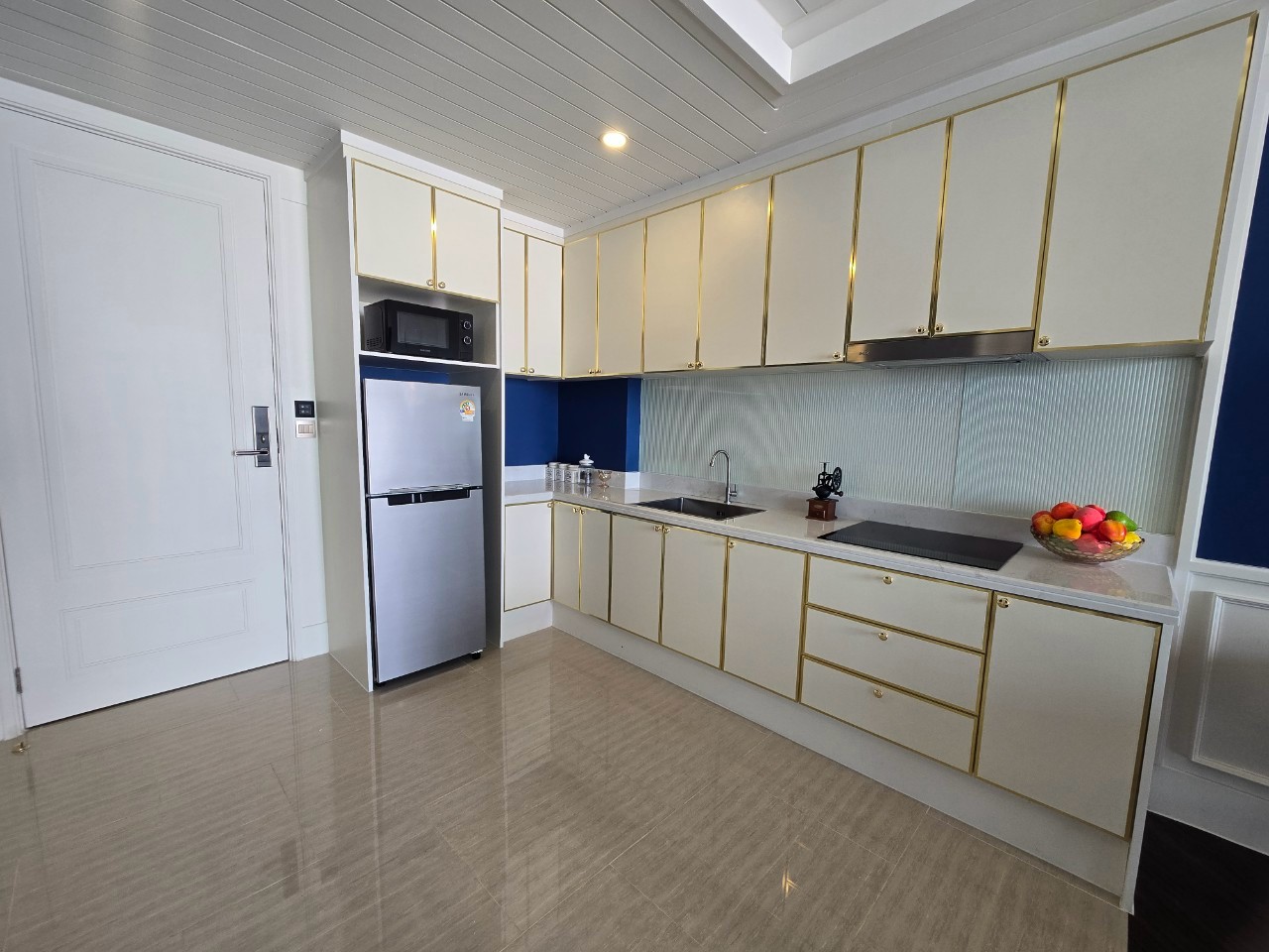 ขายคอนโด grand florida beachfront condo resort pattaya