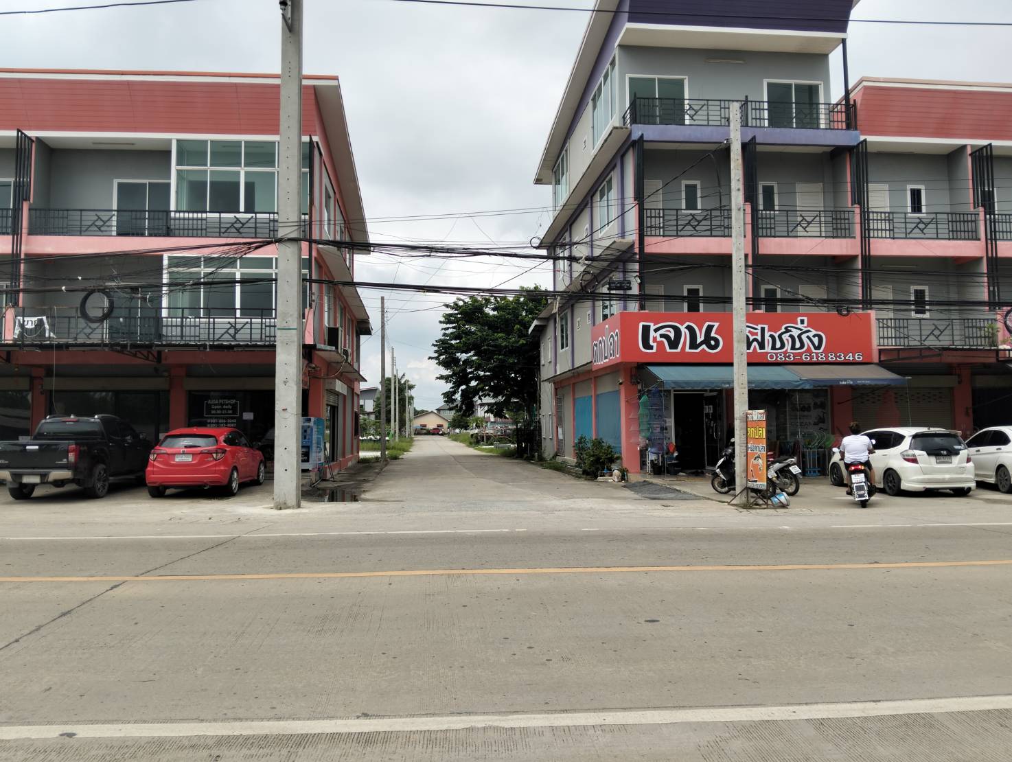 ​อาคารพาณิชย์ 3ชั้น ทำเลดี ราคาคุ้มสุดในย่านนี้ อำเภอไทรน้อย จังหวัดนนทบุรี