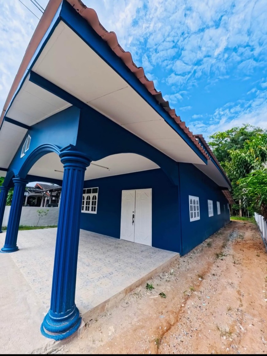 ขายบ้านเดี่ยวชั้นเดี่ยว  รีโนเวทใหม่ ทำเลดี อยู่ท่ามกลางธรรมชาติ อำเภอบ้านค่าย จังหวัดระยอง