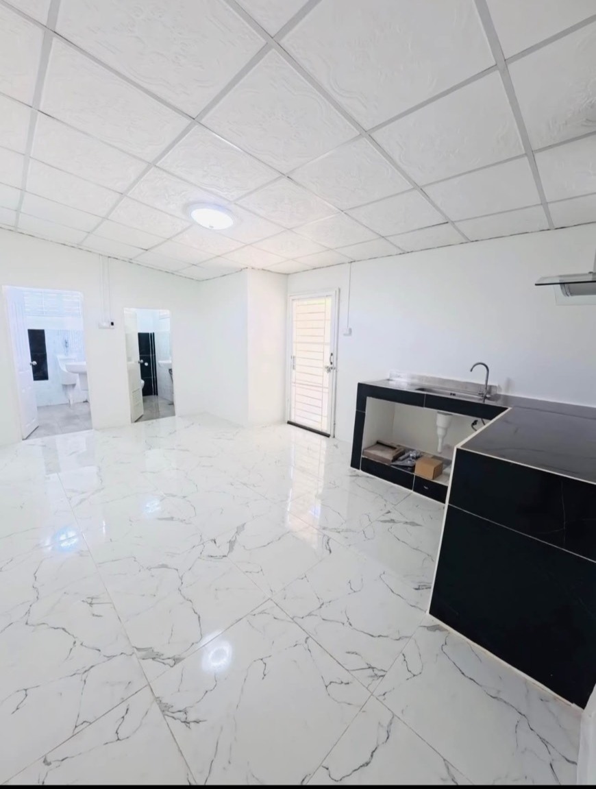 ขายบ้านเดี่ยวชั้นเดี่ยว  รีโนเวทใหม่ ทำเลดี อยู่ท่ามกลางธรรมชาติ อำเภอบ้านค่าย จังหวัดระยอง