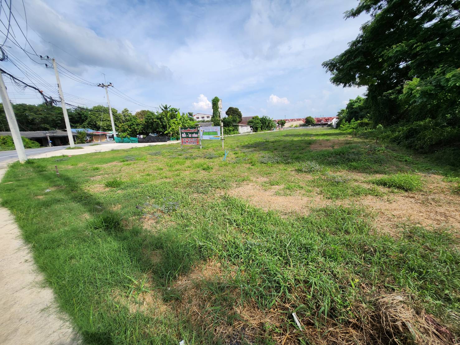 ที่ดินจัดสรรแปลงสวย นครปฐม ทำเลดีมาก น้ำไฟพร้อม แบ่งขาย 64/100/200 ตรว. เหมาะสร้างบ้านเดี่ยว โฮมออฟฟิศ เจ้าของขายเอง!! 