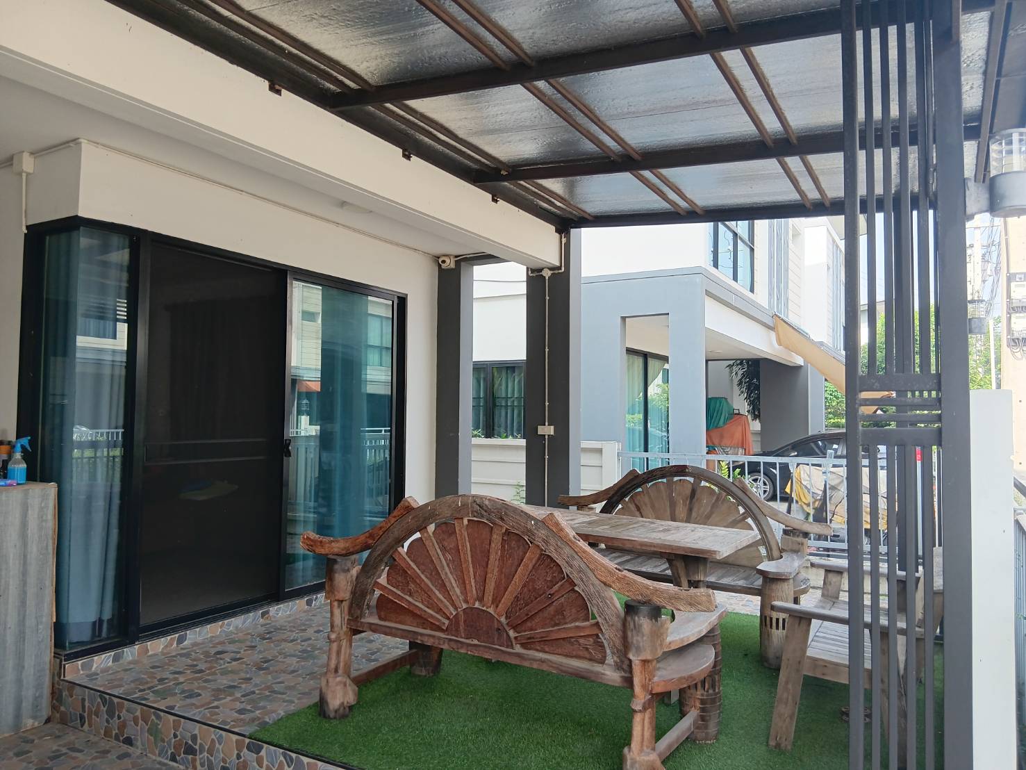 ขายบ้านแฝด (หลังเดี่ยว) 2 ชั้น สไตล์อบอุ่น พร้อมอยู่ โครงการหมู่บ้านอีโคเฮาส์ วงแหวนลำลูกกา จ.ปทุมธานี