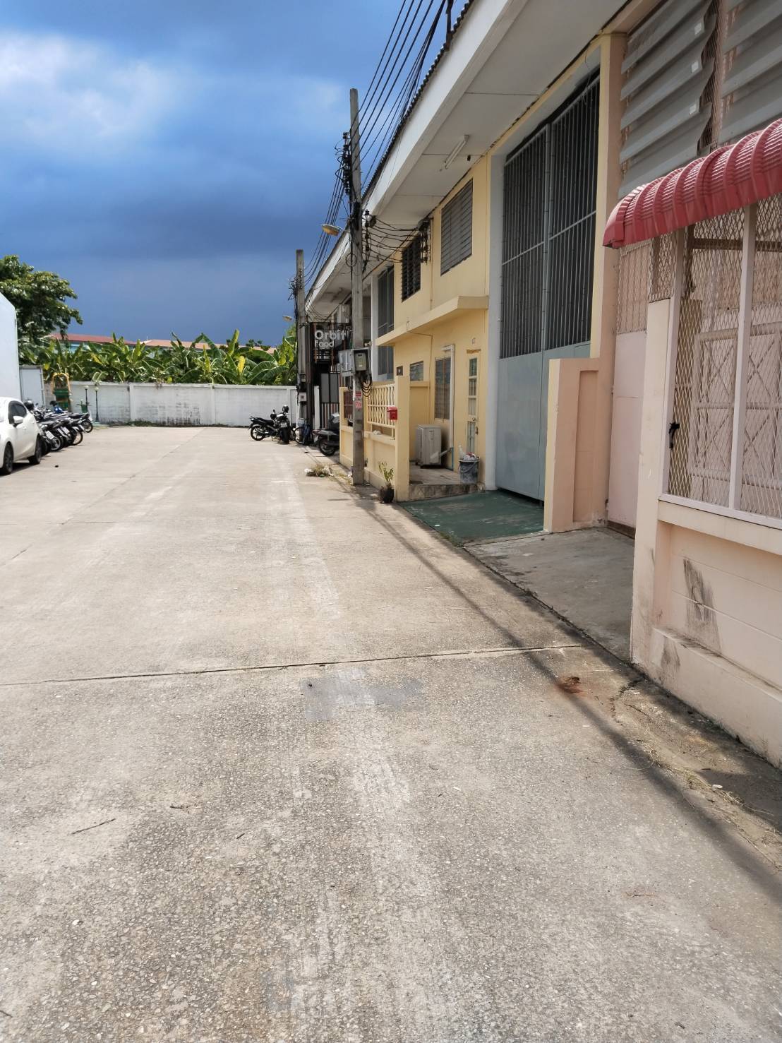 ขาย/เช่า พื้นที่ทำธุรกิจและคลังสินค้า ทำเลดี ใกล้สถานีรถไฟฟ้าสีม่าง สถานีแยกบางพลู อำเภอบางบัวทอง จังหวัดนนทบุรี