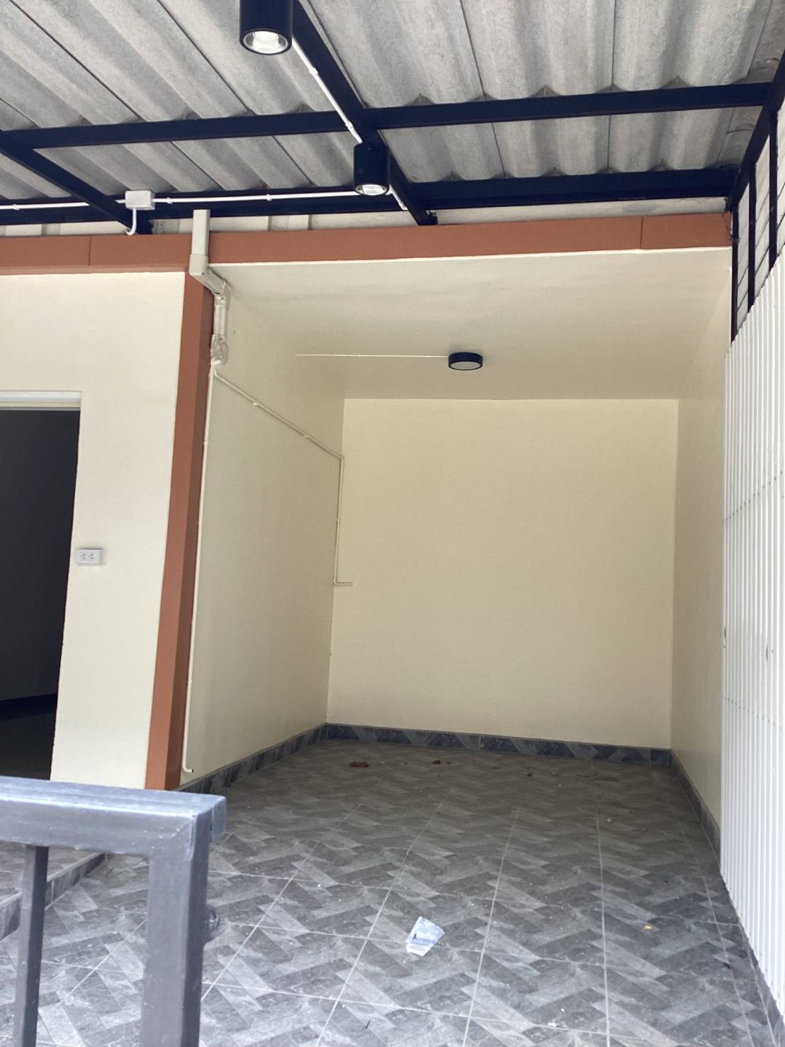 ขายทาวน์เฮาส์ 2 ชั้น หมู่บ้านพฤกษา 74/1 ทำเลดี จังหวัดสมุทรปราการ