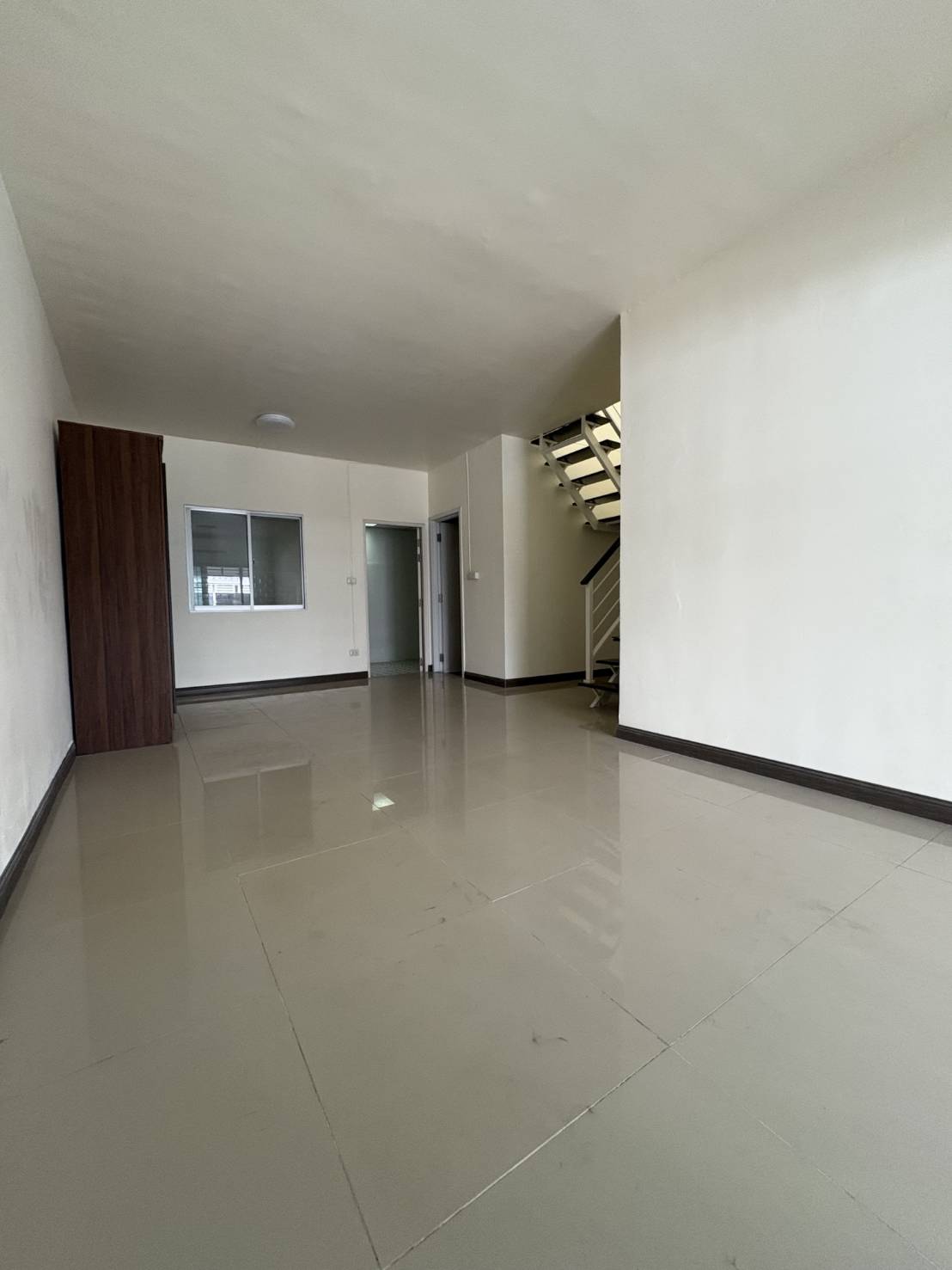 ขายทาวน์เฮาส์ 2 ชั้น หมู่บ้านพฤกษา 74/1 ทำเลดี จังหวัดสมุทรปราการ