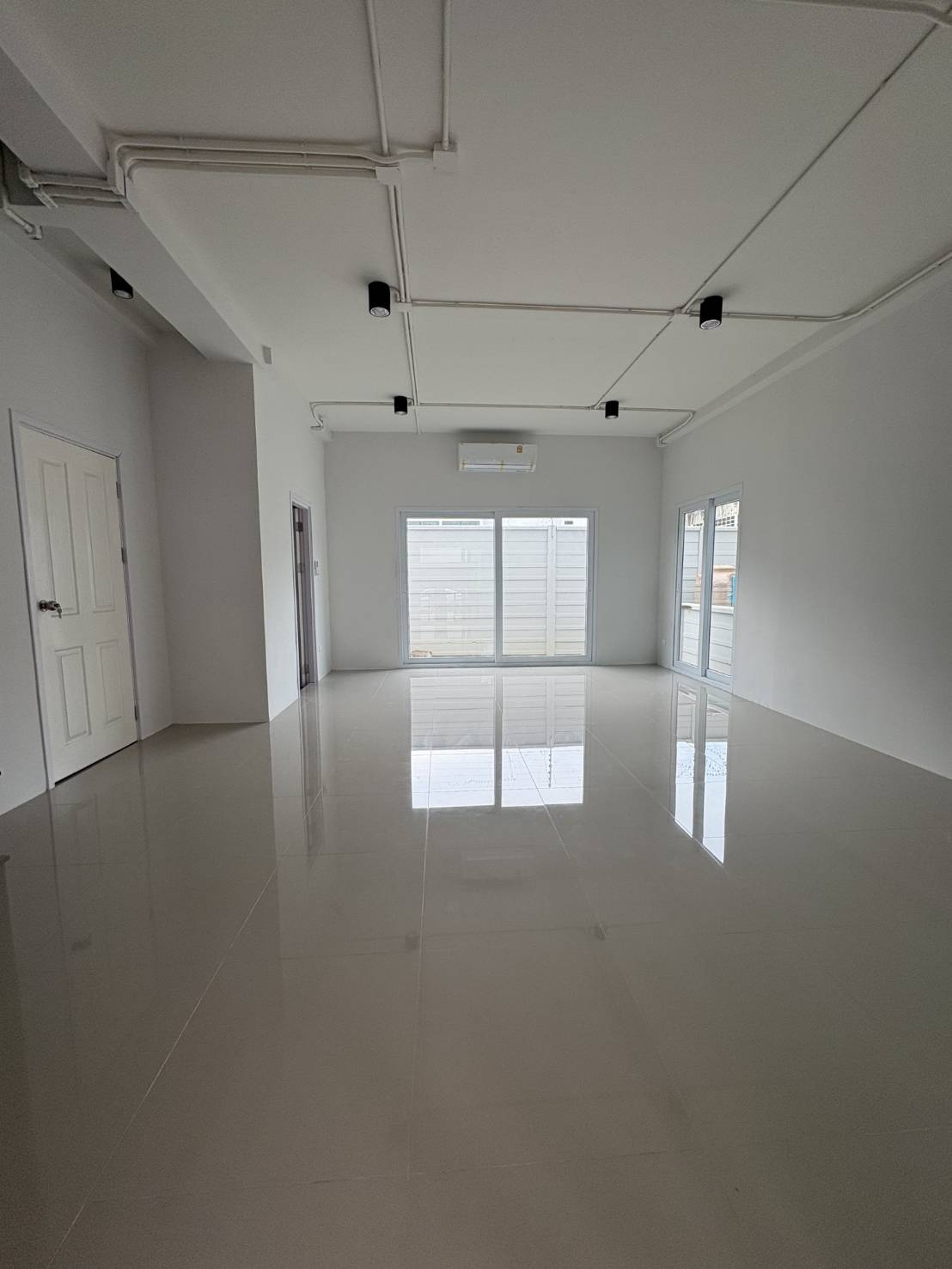 ขายโฮมออฟฟิศ 4 ชั้น ติดถนนใหญ่กิ่งแก้ว – The Terminal สุวรรณภูมิ จังหวัดสมุทรปราการ