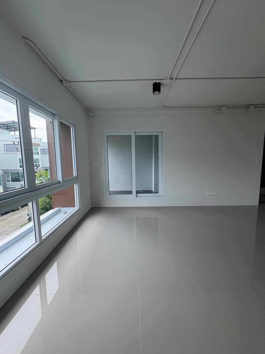 ขายโฮมออฟฟิศ 4 ชั้น ติดถนนใหญ่กิ่งแก้ว – The Terminal สุวรรณภูมิ จังหวัดสมุทรปราการ