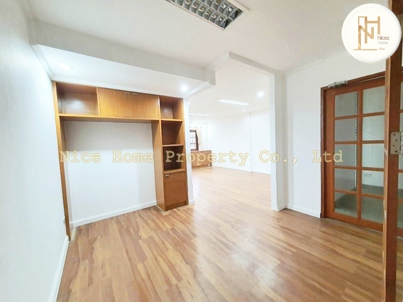 ขายโฮมออฟฟิศ ติดถนนสิรินธร สภาพสวย ทำเลดี ใกล้ตั้งฮั่วเส็ง