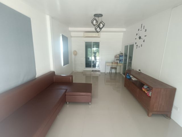 ขายบ้านเดี่ยวชั้นเดียว สไตล์โมเดิร์น ทำเลทอง ติดถนนซอย คลองวาฬ จังหวัดประจวบคีรีขันธ์