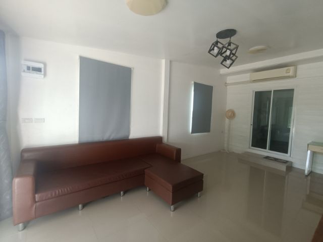 ขายบ้านเดี่ยวชั้นเดียว สไตล์โมเดิร์น ทำเลทอง ติดถนนซอย คลองวาฬ จังหวัดประจวบคีรีขันธ์