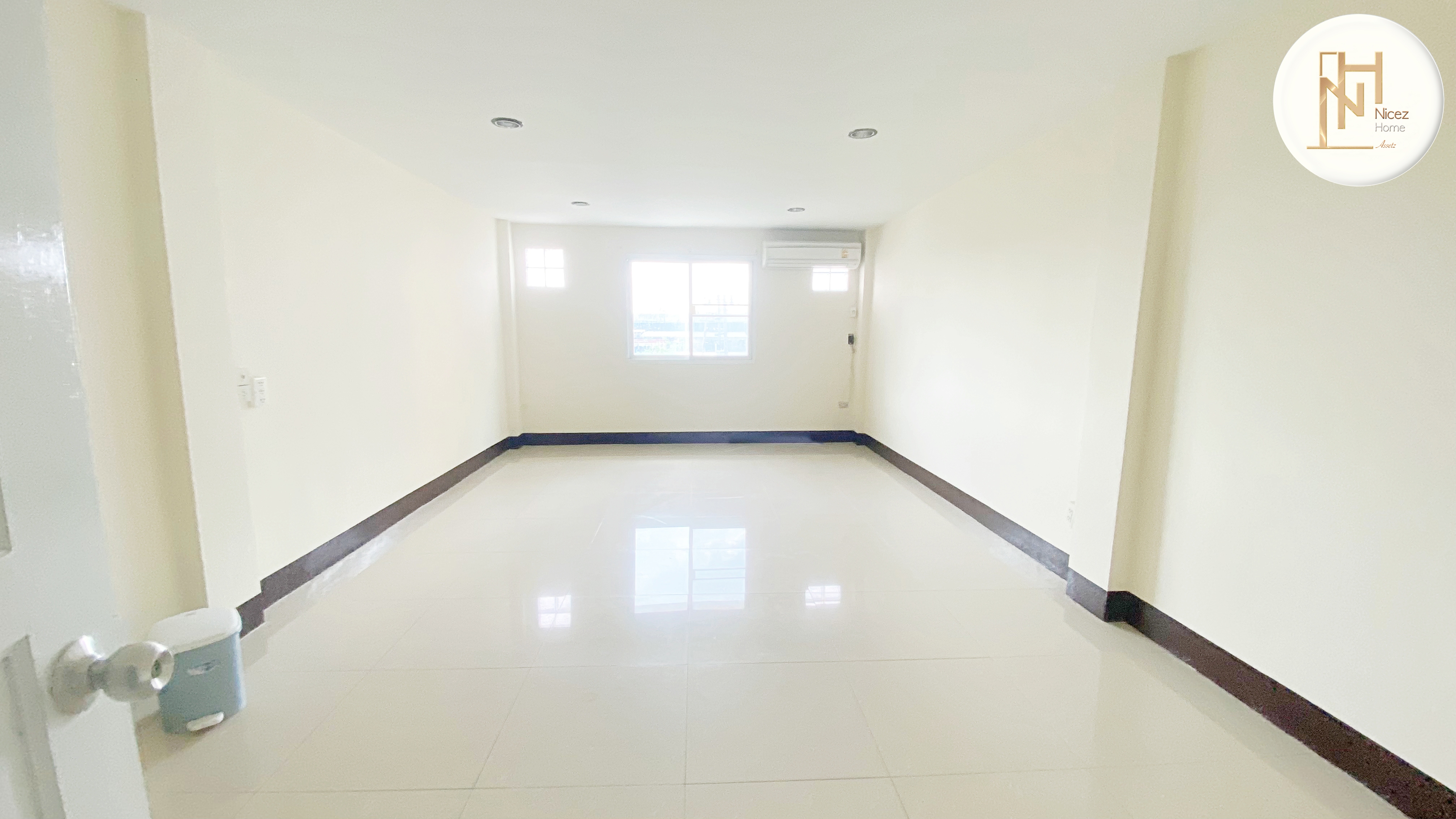 ขายอาคารพาณิชย์ ซอยสามัคคี สภาพสวย แหล่งชุมชน ใกล้ทางด่วนงามวงศ์วาน