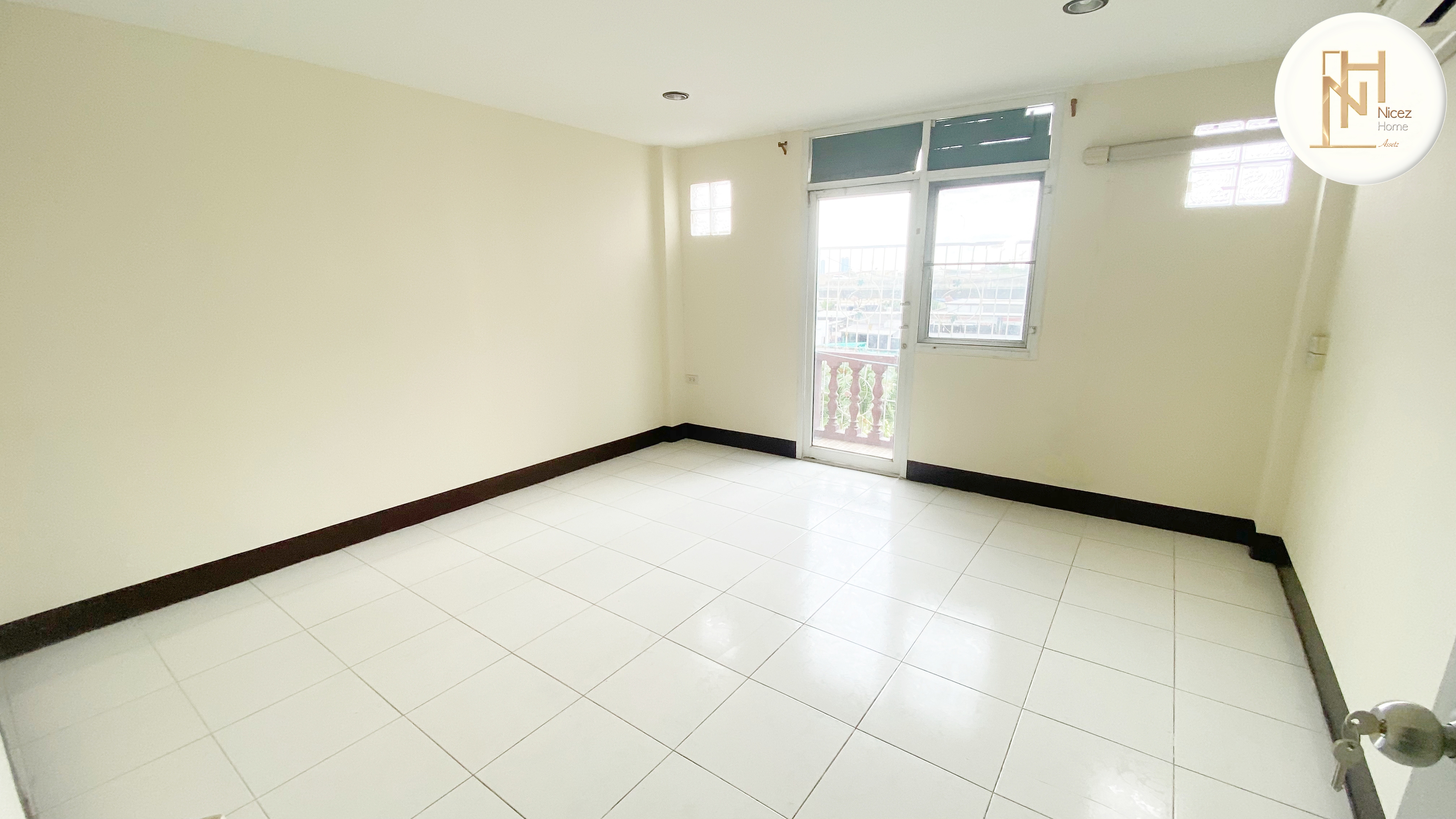 ขายอาคารพาณิชย์ ซอยสามัคคี สภาพสวย แหล่งชุมชน ใกล้ทางด่วนงามวงศ์วาน