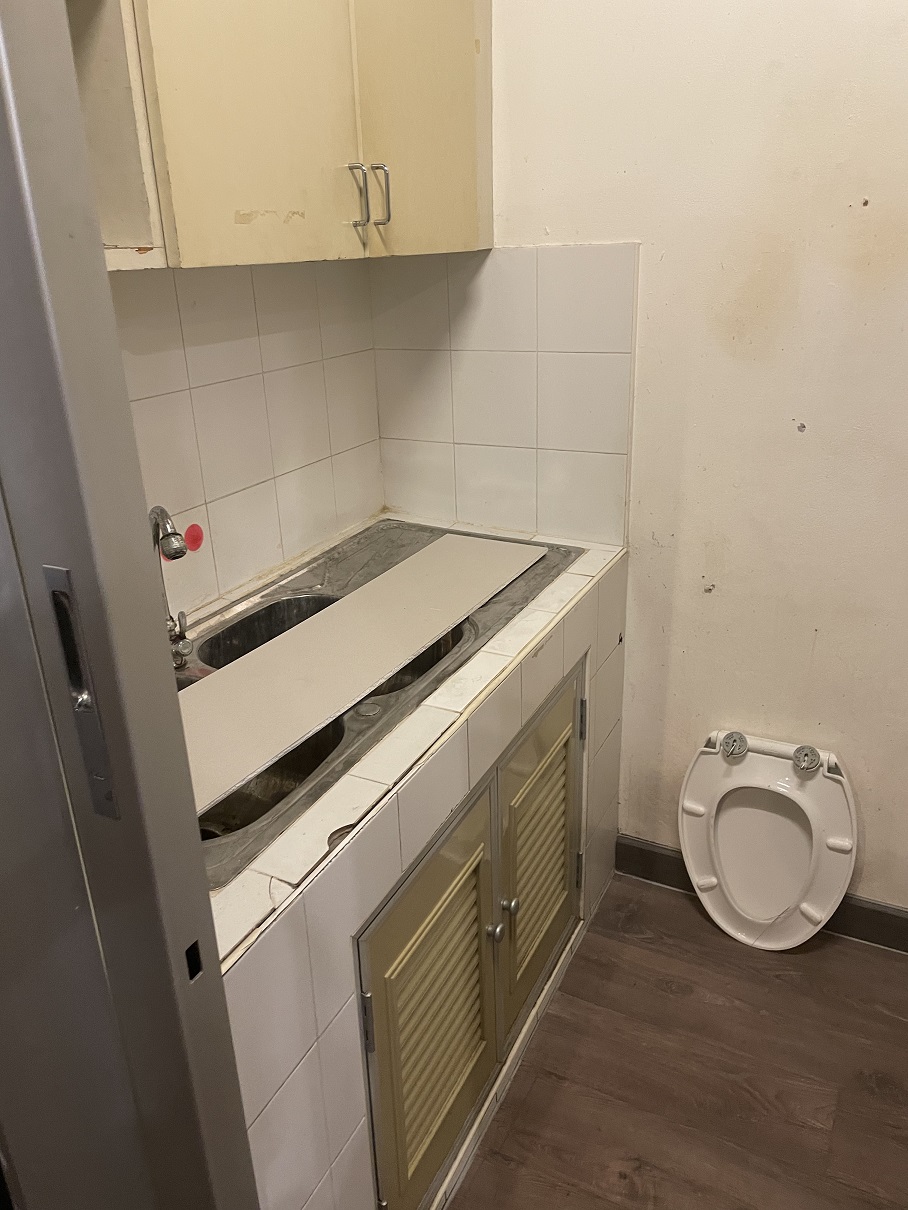 ปล่อยเช่าตึกสามชั้น ย่าน rca สามารถเลือกชั้นเช่าได้ 