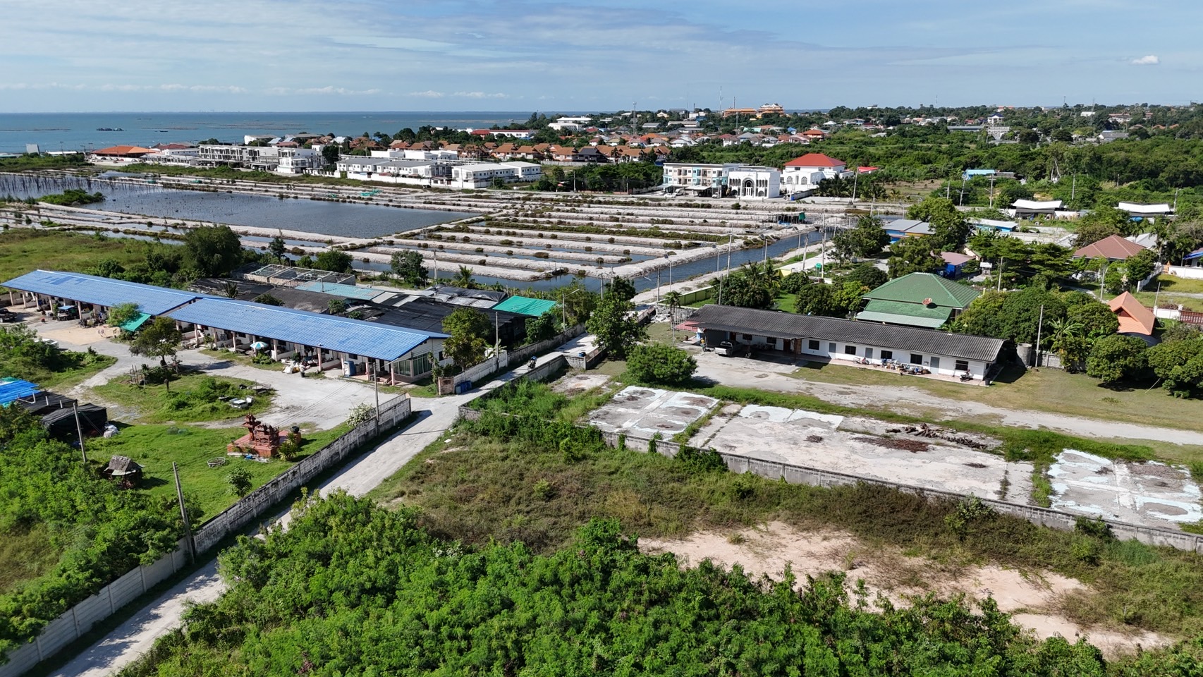 ขายที่ดินเปล่า ทำเลทอง  ใกล้ทะเลเพียง 600 เมตร อำเภอเมือง จังหวัดชลบุรี