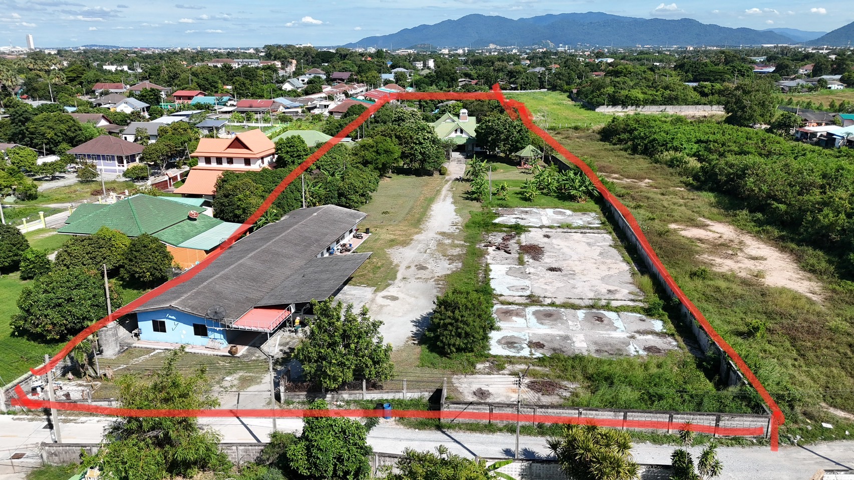 ขายที่ดินเปล่า ทำเลทอง  ใกล้ทะเลเพียง 600 เมตร อำเภอเมือง จังหวัดชลบุรี