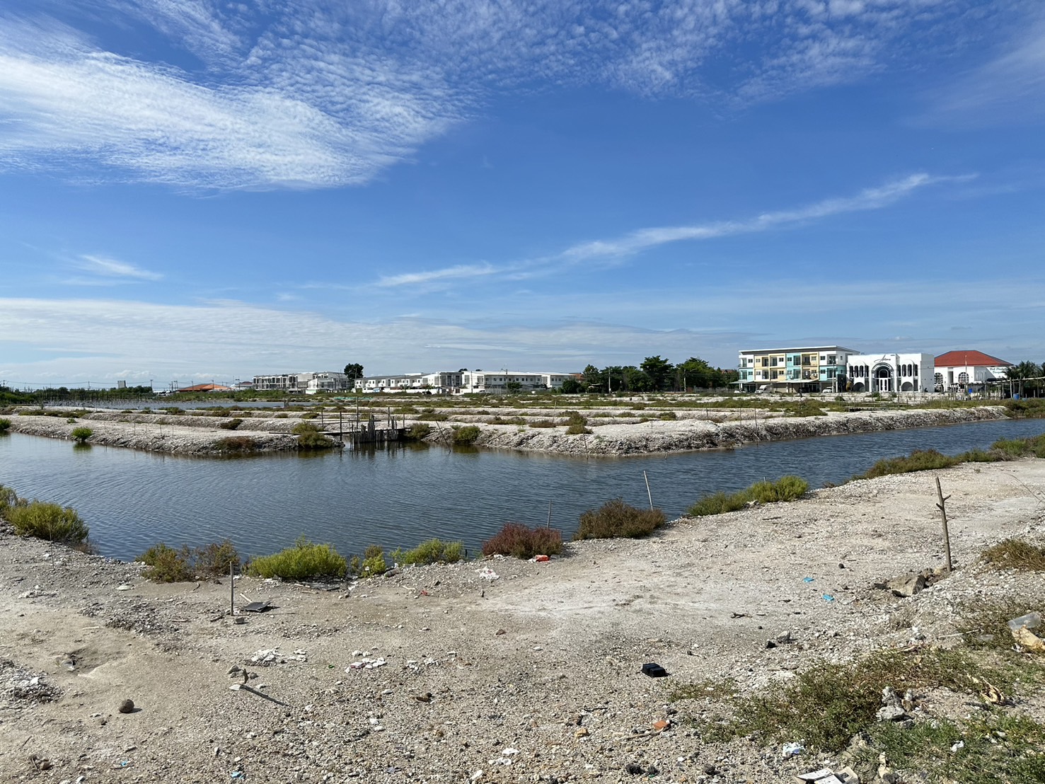 ขายที่ดินเปล่า ทำเลทอง  ใกล้ทะเลเพียง 600 เมตร อำเภอเมือง จังหวัดชลบุรี