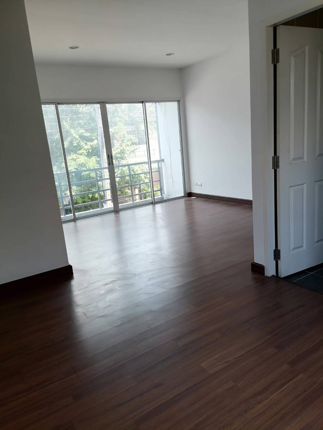 ให้เช่าทาวน์โฮมขนาดใหญ่ โครงการสัมมากร หทัยราษฎร์ 4 (คลองสามวา)