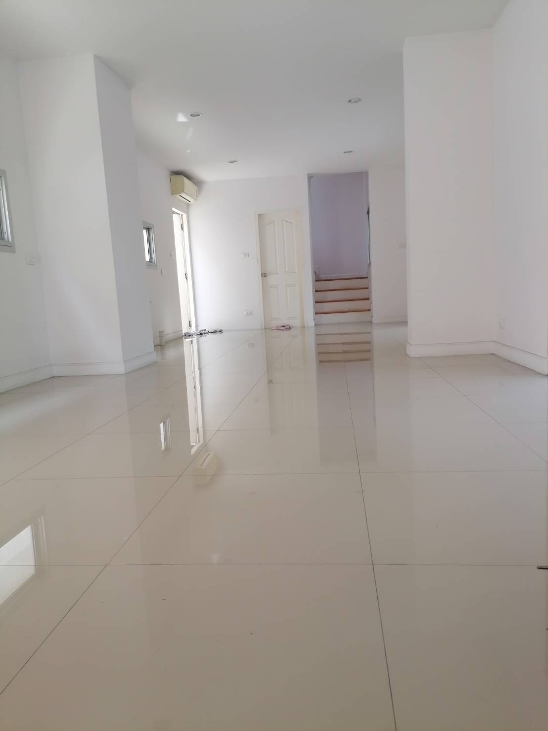 ให้เช่าทาวน์โฮมขนาดใหญ่ โครงการสัมมากร หทัยราษฎร์ 4 (คลองสามวา)