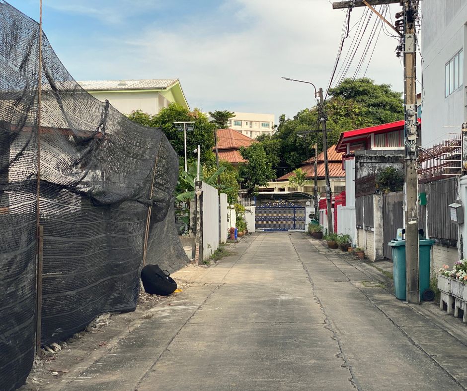 ขายที่ดินแปลงเล็ก 50 ตารางวา ปรีดี 20 สุขุมวิท 71 พร้อมแบบบ้านหรูมีลิฟต์