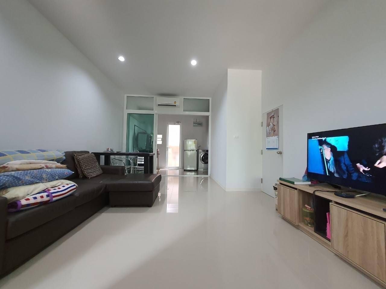 ขายบ้านทาวน์โฮม  2 ชั้น หมู่บ้านซิตี้เซนส์ ท่าข้าม – บางขุนเทียน ทำเลทอง ใกล้สวนกุหลาบธนบุรี