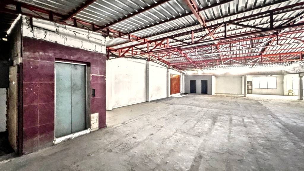 Prime 5-Storey Commercial Building on Sukhumvit–Bang Na | Opposite Bangkok Mall